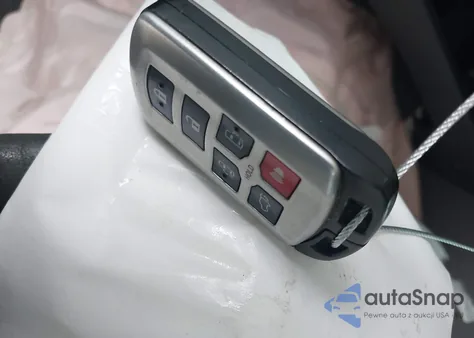 2016 Toyota Sienna Xle 8 Passenger z USA, uszkodzony, nr VIN 5TDYK3DC9GS741757